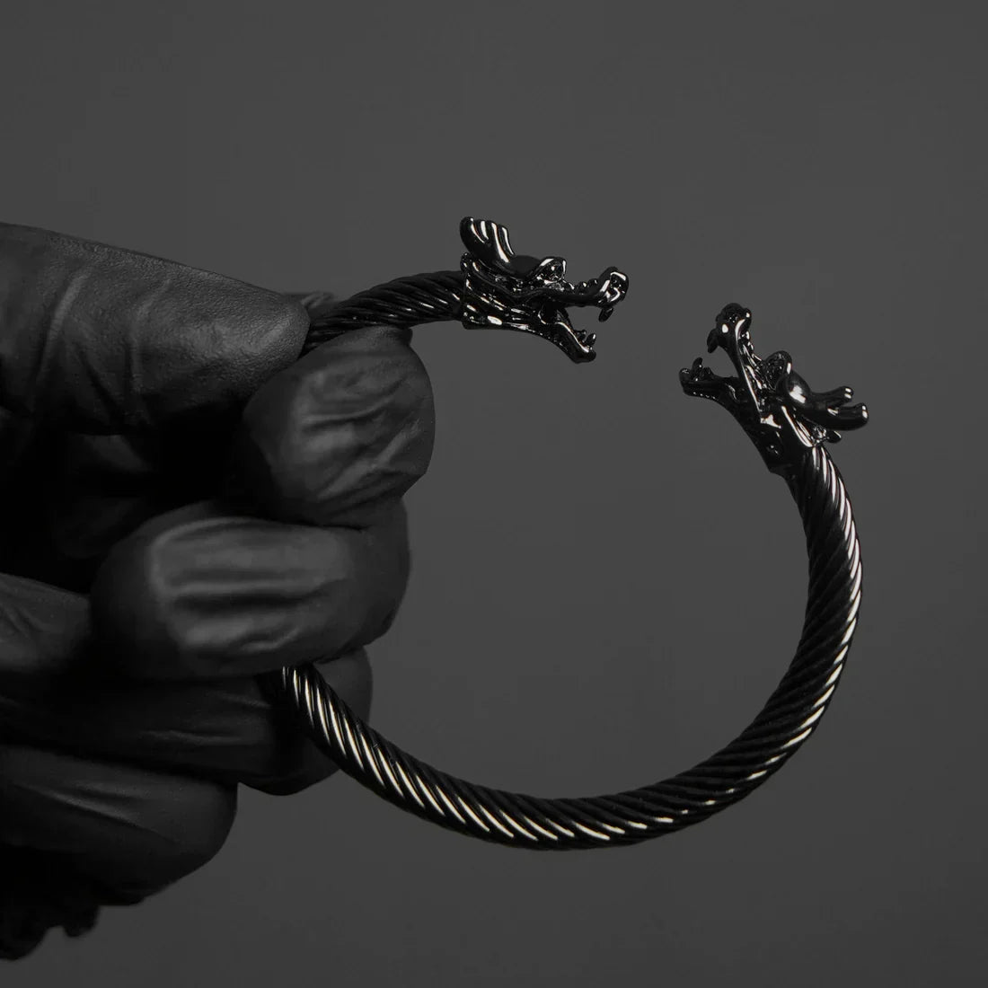 Majestic dragons cuff